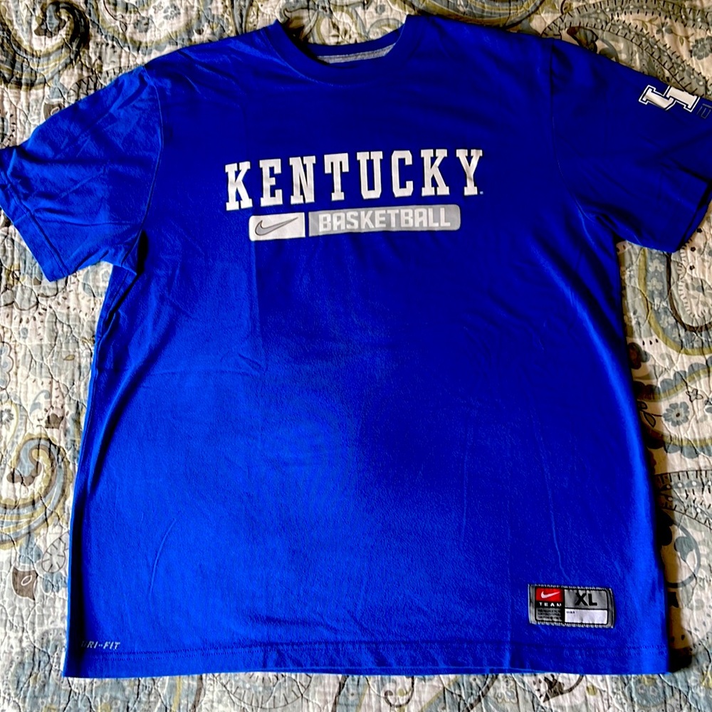 Kentucky basketball Nike tshirt